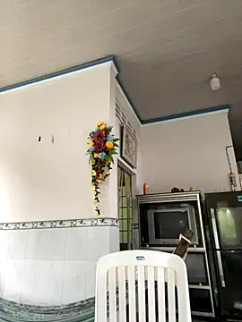 Snapshot of NDith chatting on October 18, 5:43 am NDith online show from October 18, 5:43 am