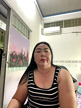 Snapshot of NDith chatting on September 15, 11:45 pm NDith online show from September 15, 11:45 pm