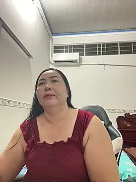 Snapshot of NDith chatting on October 23, 11:16 am NDith online show from October 23, 11:16 am