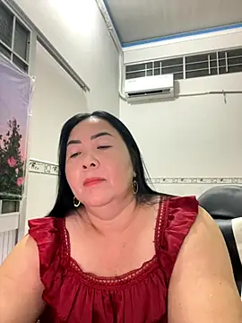 Snapshot of NDith chatting on September 21, 1:21 pm NDith online show from September 21, 1:21 pm