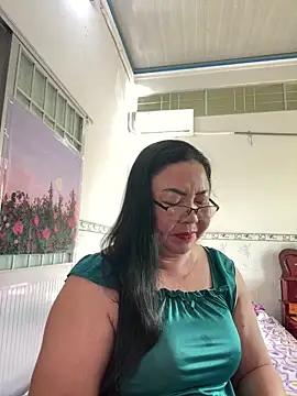 Snapshot of NDith chatting on September 19, 11:59 pm NDith online show from September 19, 11:59 pm