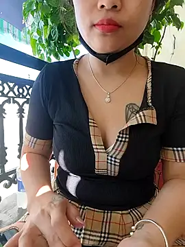 Snapshot of lyna_bl chatting on October 14, 12:57 am lyna bl online show from October 14, 12:57 am