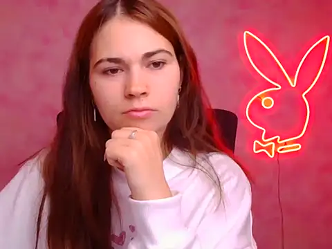 Loon Amore online show from October 18, 6:16 am