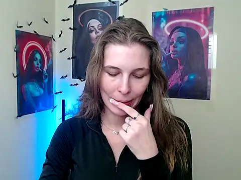 StrangerGi online show from February 19, 1:21 pm