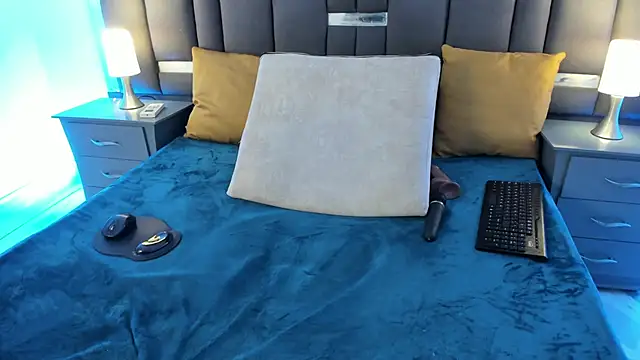 talivega online show from September 30, 9:30 pm