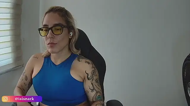 ValkyriaRose online show from April 14, 3:23 pm