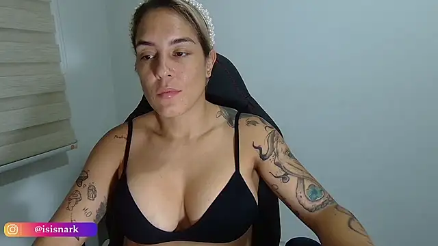 ValkyriaRose online show from October 11, 12:15 am