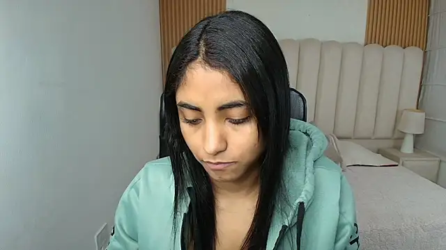 shaneelle online show from March 12, 3:20 am