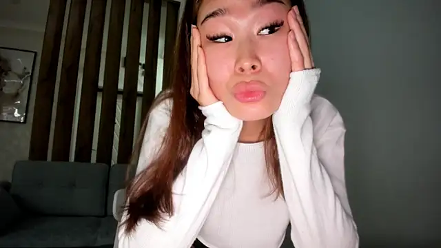 Snapshot of Yukisans chatting on November 1, 12:53 pm Yukisans online show from November 1, 12:53 pm