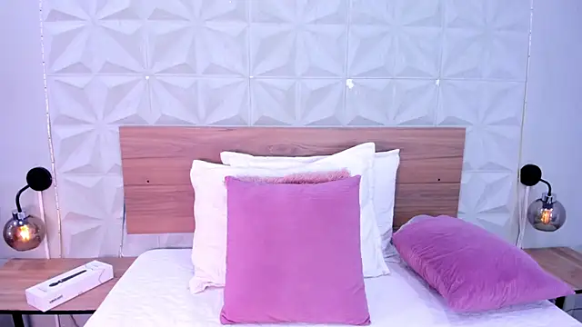 Stacey white  online show from February 10, 8:01 pm