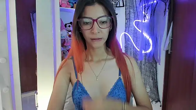 Amaranta e online show from October 8, 2:32 pm