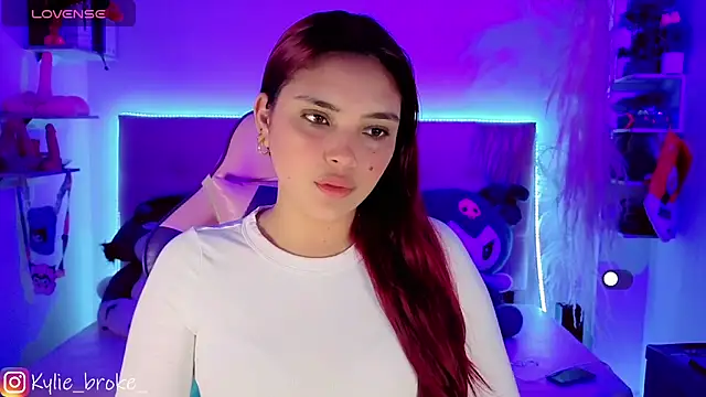 Kylie brokee online show from November 28, 9:07 pm