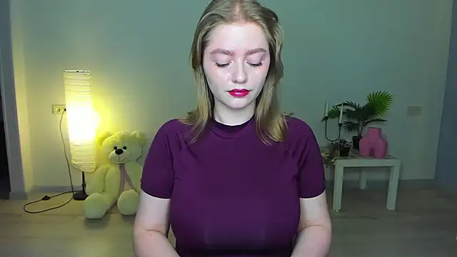 AidaPerry online show from September 24, 7:24 pm