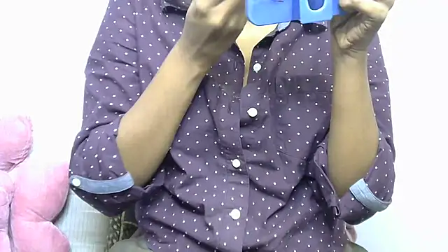 Snapshot of shrishtiGill chatting on October 27, 5:41 pm shrishtiGill online show from October 27, 5:41 pm