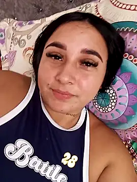 Juanamd1 online show from December 4, 1:35 pm