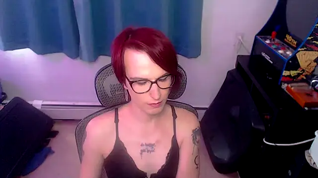Snapshot of RyffBurnz chatting on September 12, 3:19 pm RyffBurnz online show from September 12, 3:19 pm