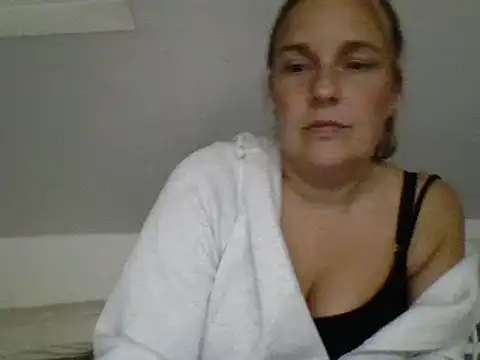 scrummymummy2 online show from September 21, 8:40 pm