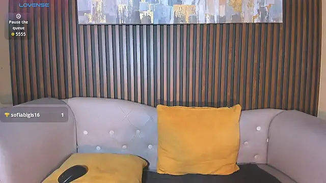 Nahiajhonson  online show from September 20, 1:42 pm