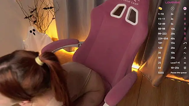 Snapshot of Eva_Bailey_ chatting on October 17, 11:08 pm Eva Bailey online show from October 17, 11:08 pm