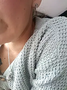 Snapshot of coral_smitth chatting on September 30, 7:30 pm coral smitth online show from September 30, 7:30 pm