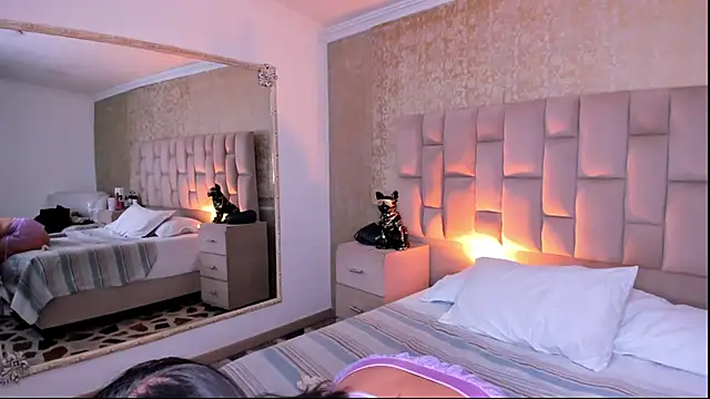 Snapshot of EmmaTorres_ chatting on September 21, 8:40 pm EmmaTorres online show from September 21, 8:40 pm