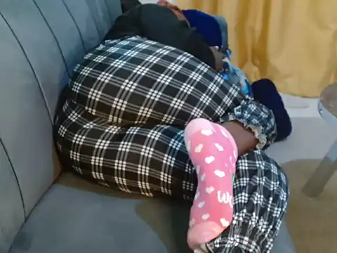 leslysexygirl online show from October 3, 5:56 am