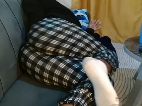 leslysexygirl online show from September 28, 5:36 am