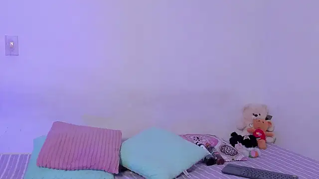 Snapshot of crystalvazquez chatting on October 24, 3:30 pm crystalvazquez online show from October 24, 3:30 pm