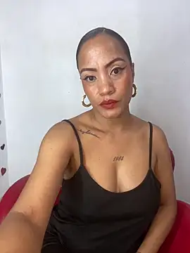 AdelaHaneix online show from March 15, 5:20 am