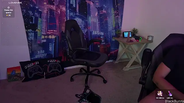 Snapshot of BlackBunny0222 chatting on October 19, 1:29 am BlackBunny0222 online show from October 19, 1:29 am