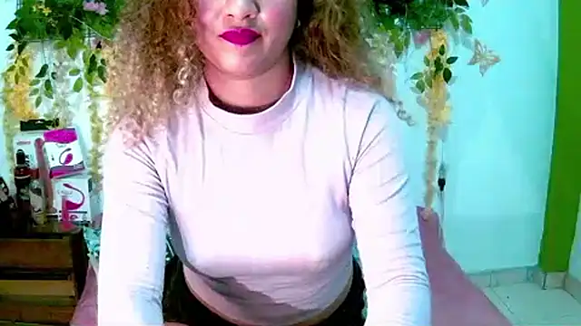 Crysrus online show from March 8, 2:04 am