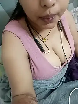 Snapshot of HEENA_022 chatting on October 20, 11:13 am HEENA 022 online show from October 20, 11:13 am