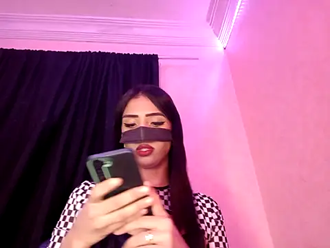 Snapshot of ---sophia--- chatting on October 3, 8:52 am ---sophia--- online show from October 3, 8:52 am