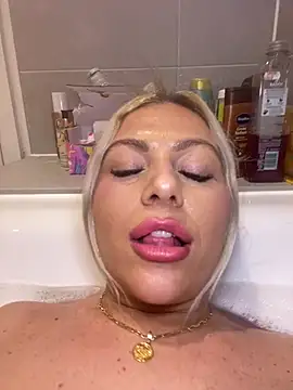 Arabellalee23 online show from January 16, 7:21 pm