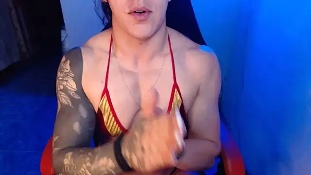 Snapshot of dannafitness chatting on October 24, 2:24 pm dannafitness online show from October 24, 2:24 pm