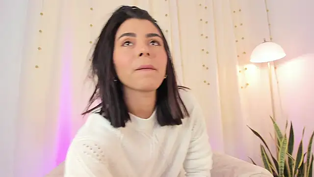 MiaVenuss 1 online show from October 13, 3:09 am