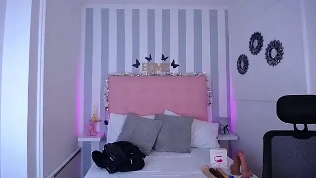 Lunna boobs online show from November 14, 5:29 am