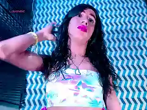 Snapshot of MariannaGotica chatting on October 22, 10:15 pm MariannaGotica online show from October 22, 10:15 pm