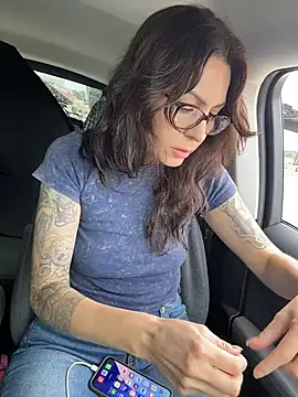 BeautifulMesss online show from July 6, 4:31 pm