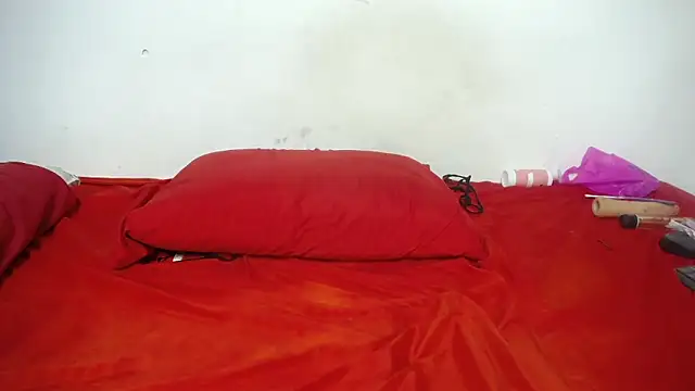 Madeline Woods online show from January 5, 5:27 pm