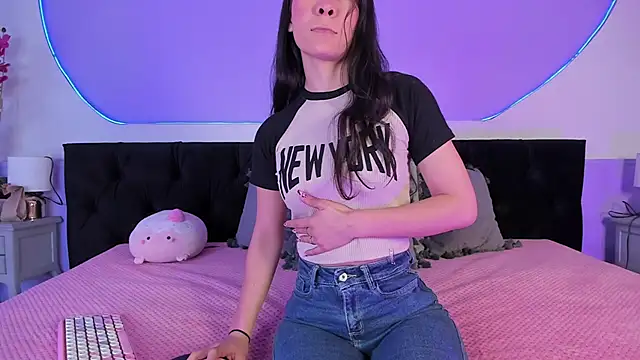 Julieta Cortes   online show from October 20, 11:46 am