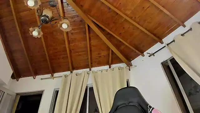 Snapshot of IsaFontanna chatting on September 24, 1:37 am IsaFontanna online show from September 24, 1:37 am