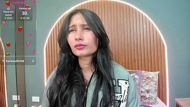 Snapshot of NayeCloud chatting on October 21, 3:43 am NayeCloud online show from October 21, 3:43 am