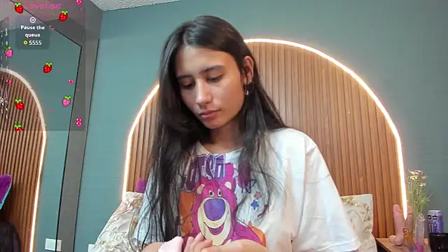 Snapshot of NayeCloud chatting on September 19, 3:49 am NayeCloud online show from September 19, 3:49 am