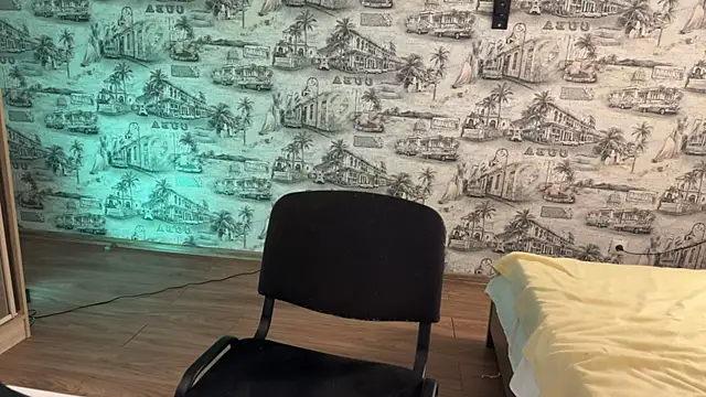 Snapshot of weshycouple chatting on September 17, 7:23 pm weshycouple online show from September 17, 7:23 pm