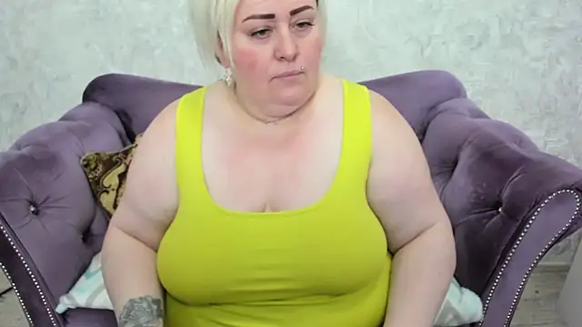 Snapshot of fashiona chatting on September 22, 8:51 pm fashiona online show from September 22, 8:51 pm