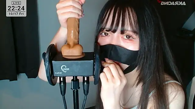 Snapshot of R18onesanASMR chatting on October 17, 1:25 pm R18onesanASMR online show from October 17, 1:25 pm