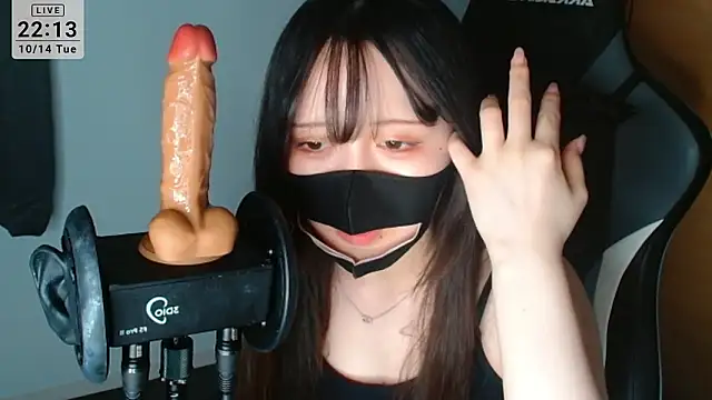 Snapshot of R18onesanASMR chatting on October 14, 1:14 pm R18onesanASMR online show from October 14, 1:14 pm