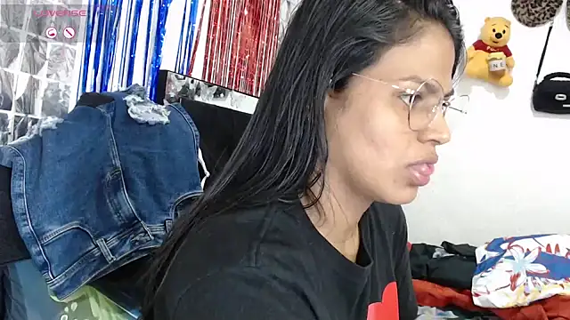 Snapshot of SweetAlmaa chatting on October 16, 8:11 pm SweetAlmaa online show from October 16, 8:11 pm