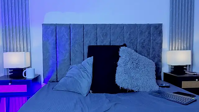 Snapshot of Ema_Stone65 chatting on September 28, 8:47 pm Ema Stone65 online show from September 28, 8:47 pm